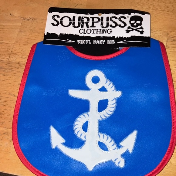 Sourpuss Vinyl baby bib - Picture 1 of 3